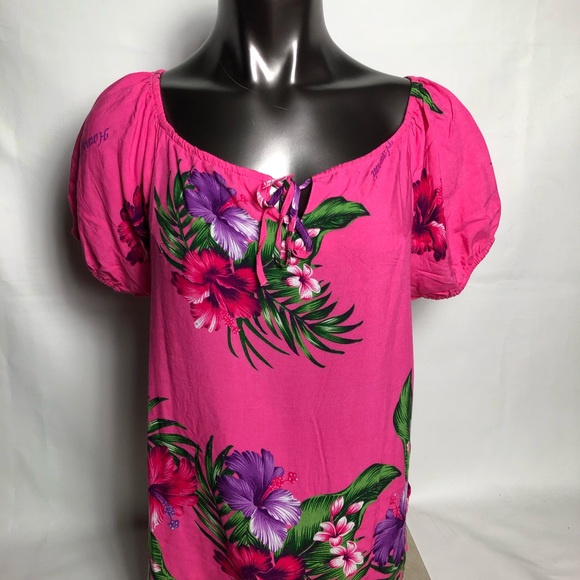 Aloha Fashion Tops - Aloha Fashion Women’s Hawaiian Floral Top Aloha Fashion Tops - Aloha Fashion Women’s Hawaiian Floral Top